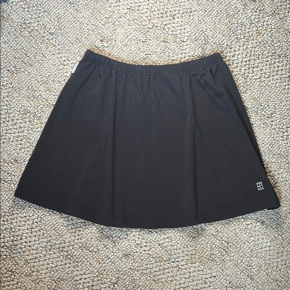 Nike DRI-FIT Black A-Line Athletic Skirt - Picture 1 of 10